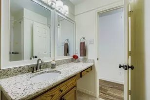 12407 Hawk Creek Dr, Frisco, TX 75033 - Photo 23