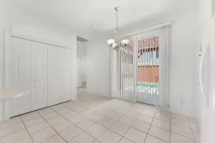 8108 Locust St, Irving, TX 75063 - Photo 13