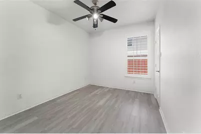 8108 Locust Street, Irving, TX 75063 - Photo 23