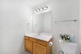 8108 Locust St, Irving, TX 75063 - Photo 31