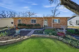 610 Walter Rd, Gainesville, TX 76240 - Photo 1