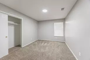 2831 Grandview Dr, Grand Prairie, TX 75052 - Photo 27