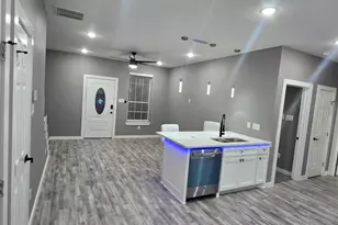 805 Fletcher St, Gainesville, TX 76240 - Photo 7