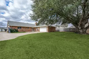 1713 Crescent Dr, Sherman, TX 75092 - Photo 23
