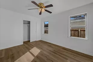 1236 Harrison Ln, Hurst, TX 76053 - Photo 9