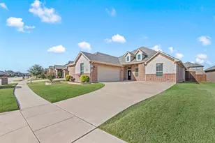 1684 Laramie Ln, Burleson, TX 76028 - Photo 3