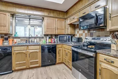 117 Cliffside Drive N, Burleson, TX 76028 - Photo 15