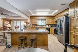 117 Cliffside Dr N, Burleson, TX 76028 - Photo 13