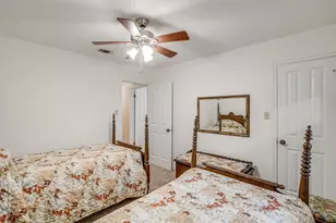 117 Cliffside Dr N, Burleson, TX 76028 - Photo 31