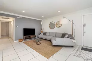 5051 Les Chateaux Dr, Dallas, TX 75235 - Photo 3