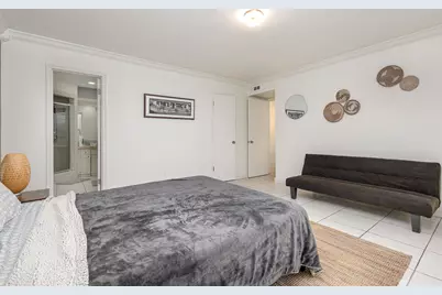 5051 Les Chateaux Drive #138, Dallas, TX 75235 - Photo 9