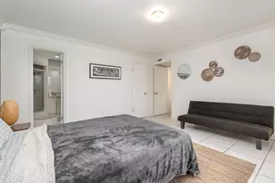 5051 Les Chateaux Dr, Dallas, TX 75235 - Photo 9