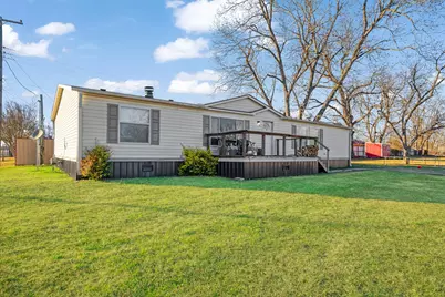 416 Bevill Street, Deport, TX 75435 - Photo 1