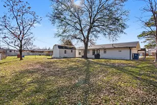 1425 Crestview Dr, Kaufman, TX 75142 - Photo 25