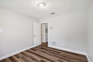 2300 Caldwell Dr, Bedford, TX 76021 - Photo 31