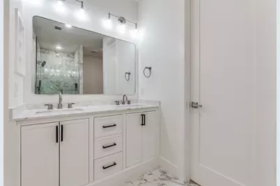 402 S Henderson Avenue, Dallas, TX 75223 - Photo 9