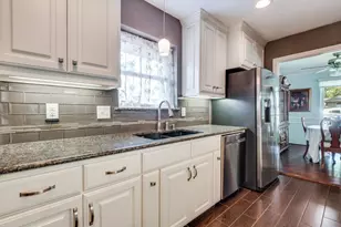 1028 Rosewood, DeSoto, TX 75115 - Photo 5