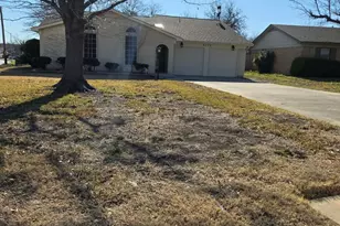 6572 McCart Ave, Fort Worth, TX 76133 - Photo 1