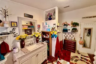 205 Hamilton St, Bynum, TX 76631 - Photo 9