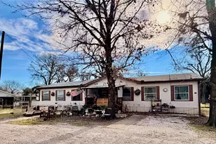 205 Hamilton St, Bynum, TX 76631 - Photo 3