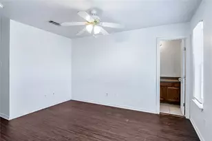 4512 Alamosa St, Fort Worth, TX 76119 - Photo 15