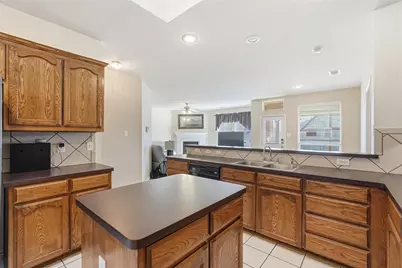 602 Mesa Ridge Court, Arlington, TX 76002 - Photo 7