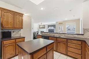 602 Mesa Ridge Ct, Arlington, TX 76002 - Photo 7