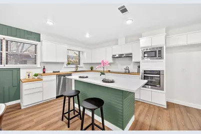 1301 Mildred Lane, Benbrook, TX 76126 - Photo 13