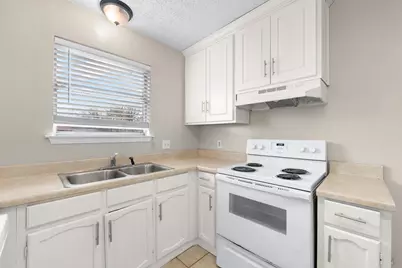 708 N Cooper Street, Arlington, TX 76011 - Photo 7