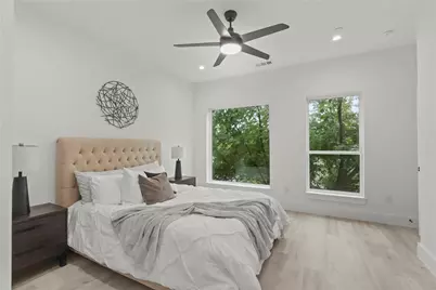 935 W 12th Street #101, Dallas, TX 75208 - Photo 13