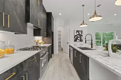 935 W 12th Street #101, Dallas, TX 75208 - Photo 5