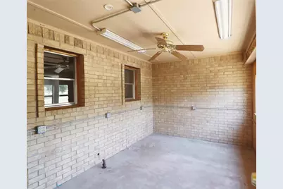 1010 A E Reno Road, Reno, TX 76020 - Photo 17
