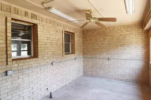 1010 A E Reno Rd, Reno, TX 76020 - Photo 17