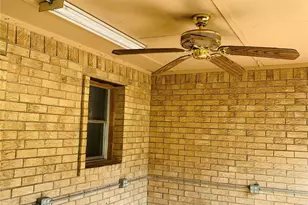 1010 A E Reno Rd, Reno, TX 76020 - Photo 9