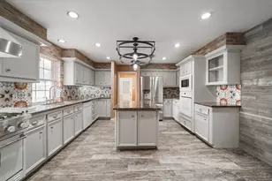 1810 Darby Ln, Arcola, TX 77545 - Photo 13