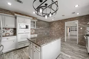 1810 Darby Ln, Arcola, TX 77545 - Photo 15