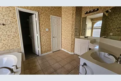 11701 Pheasant Creek Drive, Fort Worth, TX 76244 - Photo 13