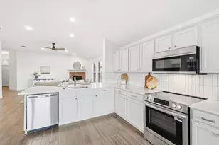 6948 Prairie Dawn Ln, North Richland Hills, TX 76180 - Photo 3