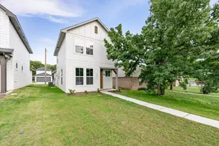 1226 Elm Ct, Runaway Bay, TX 76426 - Photo 1