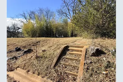 501 W Walker Street, Denison, TX 75020 - Photo 13
