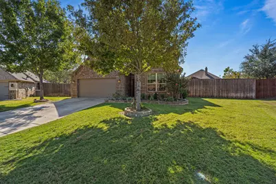 108 Bosque Court, Azle, TX 76020 - Photo 3