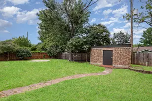 736 Springhill Dr, Hurst, TX 76054 - Photo 17