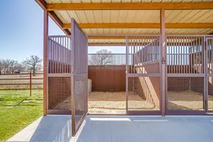 127 Captain Ln, Weatherford, TX 76087 - Photo 3