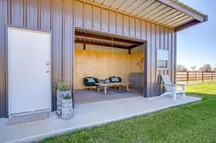 127 Captain Ln, Weatherford, TX 76087 - Photo 1