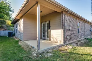 2901 NW 18th St, Fort Worth, TX 76106 - Photo 13