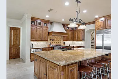 2965 S Sunbeck Circle, Farmers Branch, TX 75234 - Photo 11