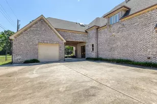 2965 S Sunbeck Circle, Farmers Branch, TX 75234 - Photo 33