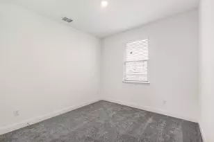 1428 Mustang Cyn Dr, Fort Worth, TX 76052 - Photo 11