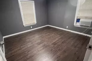 205 NE 22nd St, Grand Prairie, TX 75050 - Photo 5