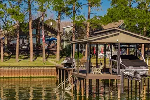 199 Seaside Dr, Mabank, TX 75156 - Photo 3